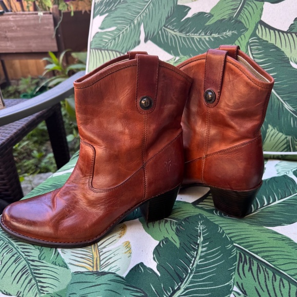 NWOT Frye Jackie Western Cognac Bootie - Picture 3 of 6